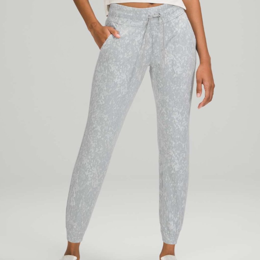 Lululemon Ready to Rulu High-Rise Jogger 7/8 Length (Size 10, Grey Lace Print)